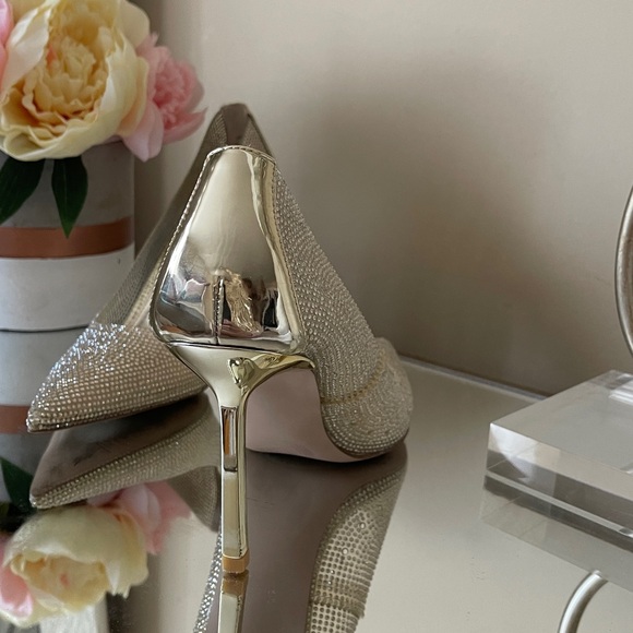 Steve Madden Metallic Gold Sparkling Heels Pointed Toe Rhinestone Clear Pumps - Picture 4 of 11